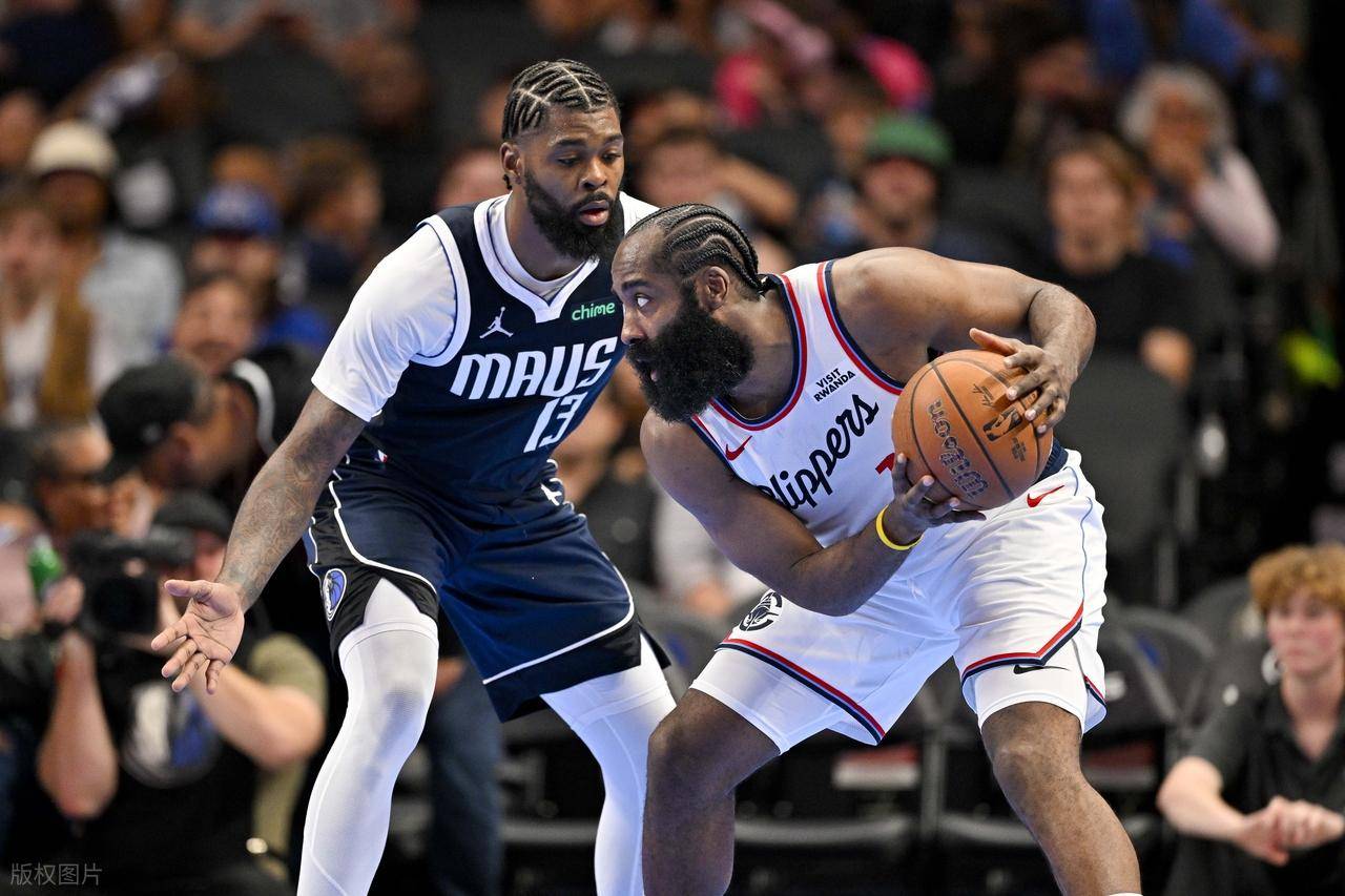 九游体育官网-太狠了!广州队围绕英超战术微调上海申花清晨更衣室发声,哈登在法国队比赛中败北