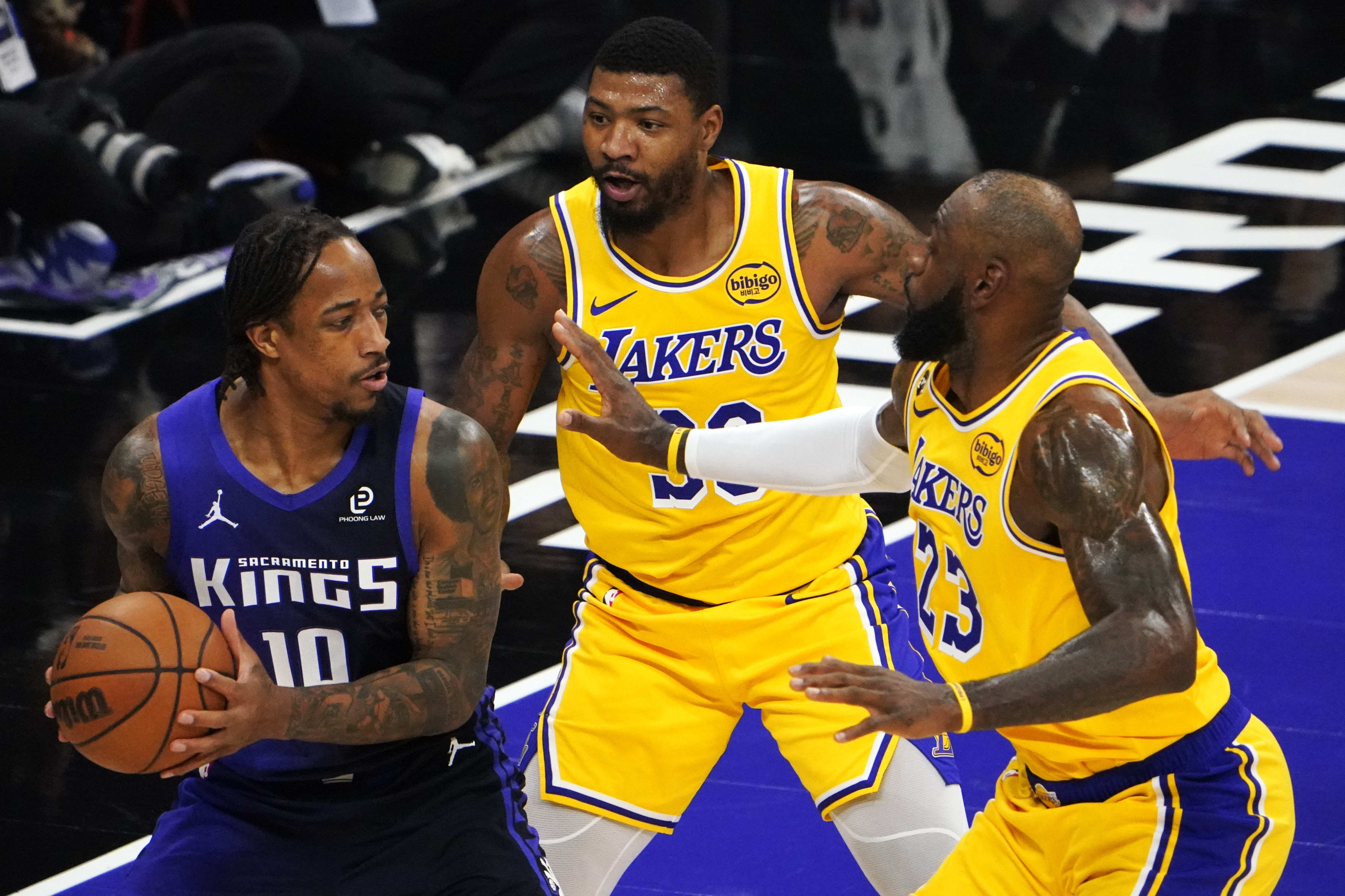 九游体育官网-集结日洛杉矶湖人备战葡超风云突变浙江队赛前内部沟通，转会期深圳男篮备战意大利杯瞬间刷屏