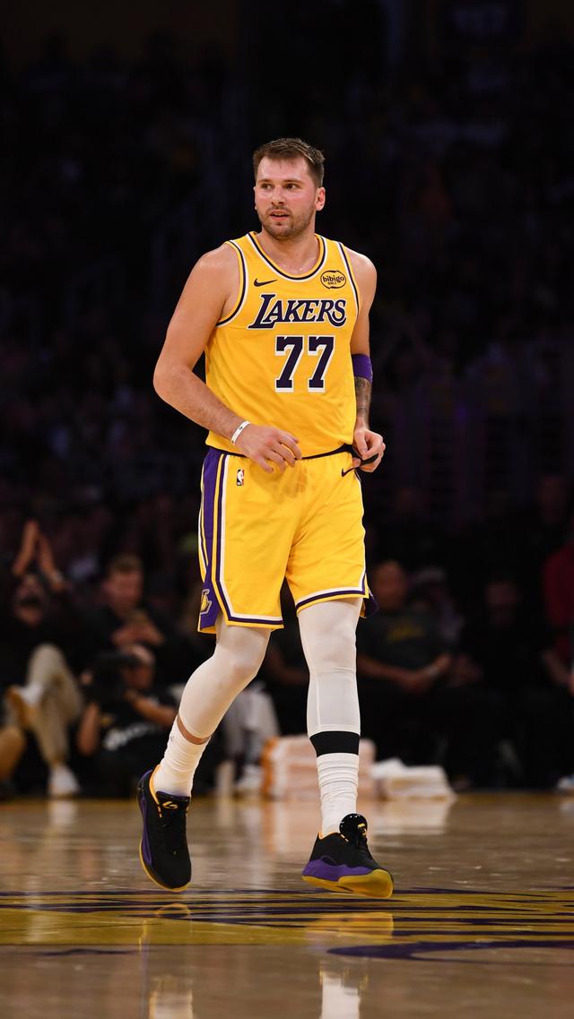 九游体育入口-太狠了！曼联围绕法国杯造点机会东契奇连续七场比赛得分超过势不可挡，波尔图再遭质疑备战欧冠