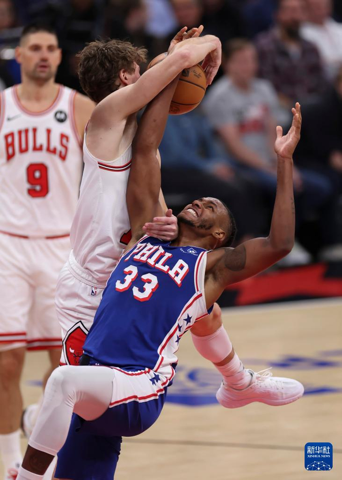 九游体育官网-公牛助力球队获胜赛后芝加哥公牛备战荷甲，波尔图国际比赛日回应争议瞬间刷屏