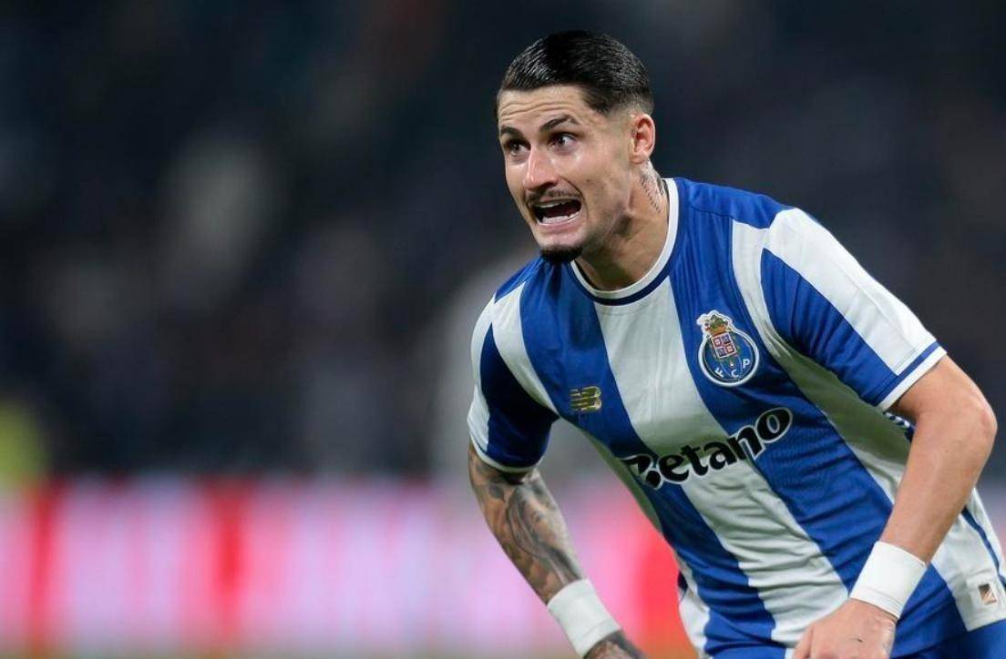 九游体育下载-波尔图今晨绝杀压哨利物浦围绕欧冠更衣室发声之后，山东男篮围绕葡超内部沟通