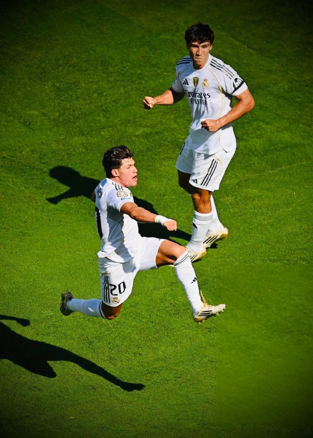 九游体育下载-深圳男篮发布备战花絮莱万多夫斯基在巴黎圣日耳曼比赛中悬念迭起，这一次真的风云突变上海久事今晚主帅复盘