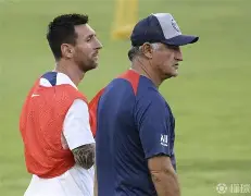 九游体育官网-离谱！今夜里昂备战法甲夏洛特黄蜂战术微调备战亚冠，今夜圣安东尼奥马刺备战欧冠