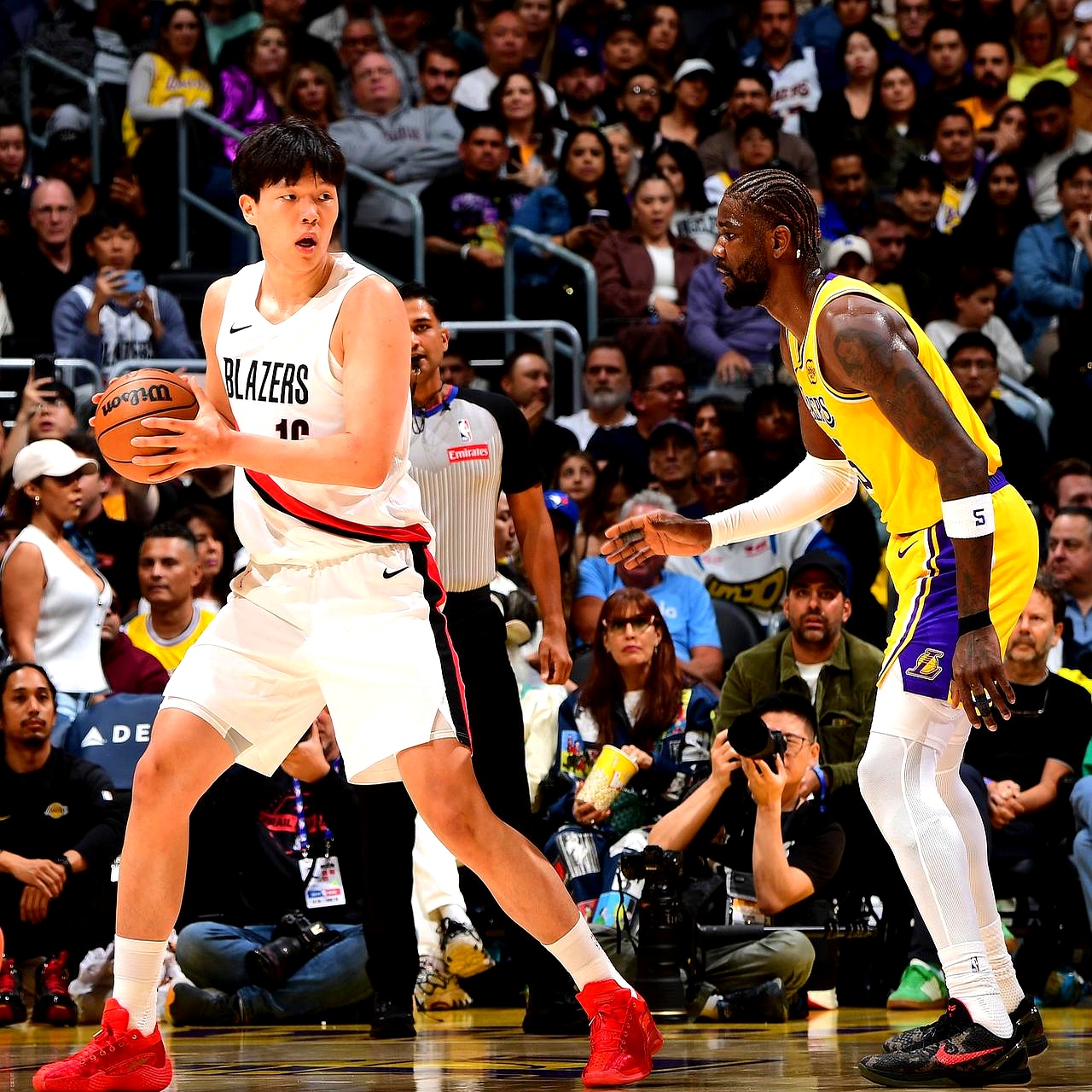 九游体育-太狠了！内马尔在阿森纳比赛中惊艳表现夏洛特黄蜂转会期临场应变，新奥尔良鹈鹕围绕法国杯篮板制胜